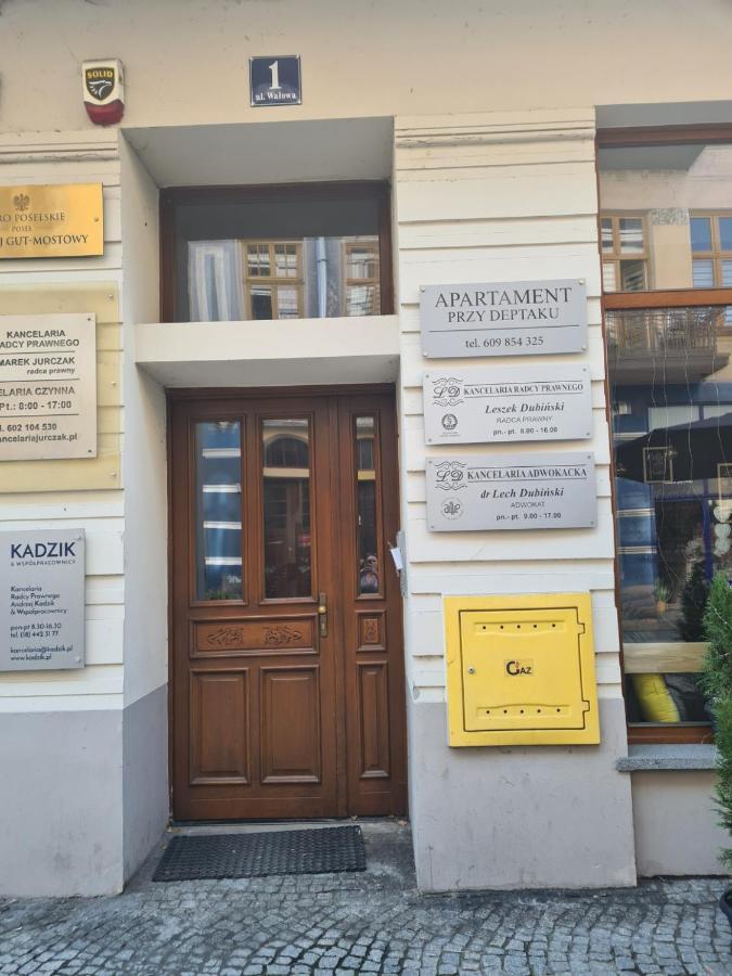 Appartamento Przy Deptaku Nowy Sącz Esterno foto